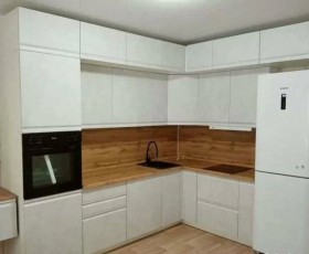 Модульная кухня Бруклин 2.4 x 2 м (Бетон белый) в Новоалтайске - novoaltajsk.katalogmebeli.com | фото 15